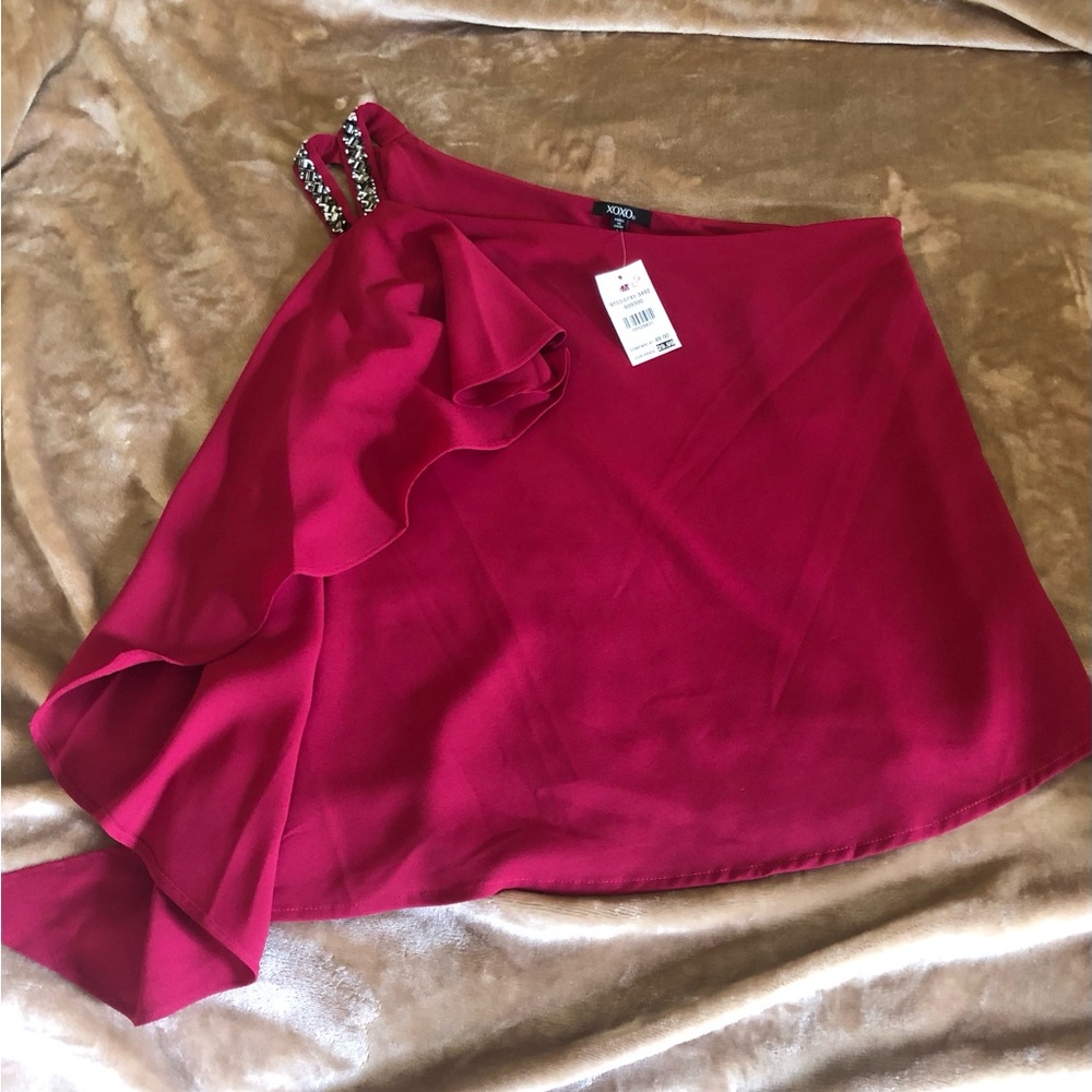 one shoulder detailed strap top